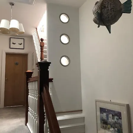 Lazy Waves Boutique New Quay