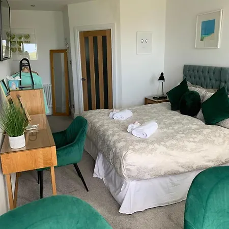 Lazy Waves Boutique Couette-café New Quay