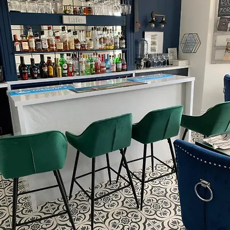 Lazy Waves Boutique New Quay