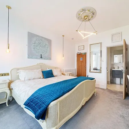 Bed & Breakfast Lazy Waves Boutique 3*
