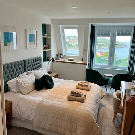 Lazy Waves Boutique 3*