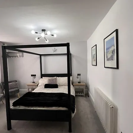 Lazy Waves Boutique Bed & Breakfast