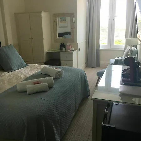 Lazy Waves Boutique Bed & Breakfast 3*