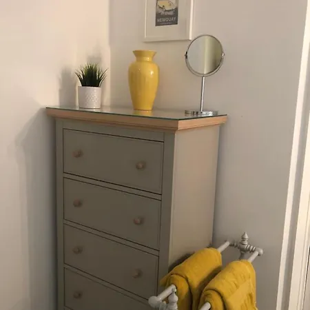 Lazy Waves Boutique Bed & Breakfast New Quay